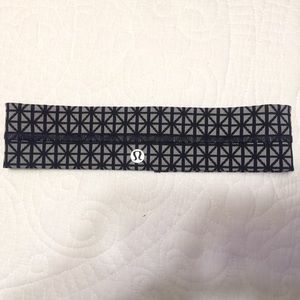 Lululemon Fly Away Tamer Headband